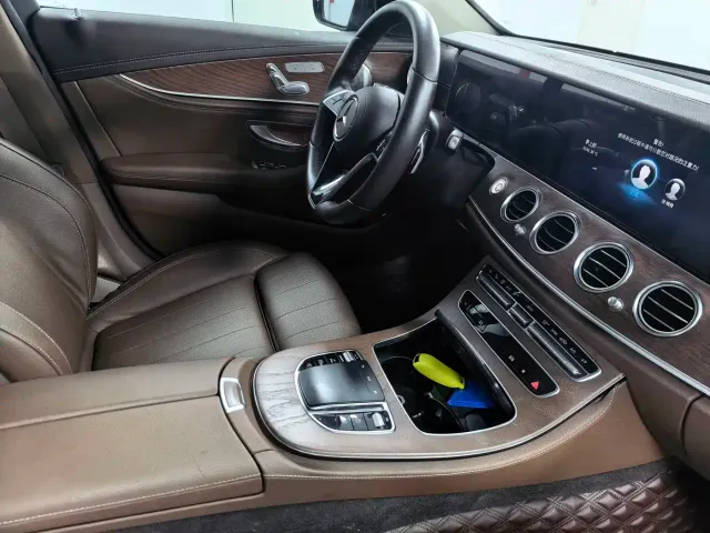 Mercedes-Benz E-Class — Фото автомобиля 10