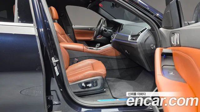 BMW X6 xDrive40i M Sport — Фото автомобиля 23
