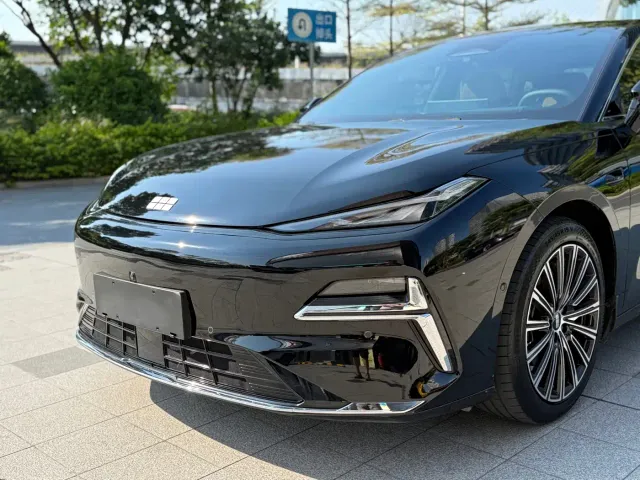 Geely Galaxy Xingyao 8 — Фото автомобиля 7