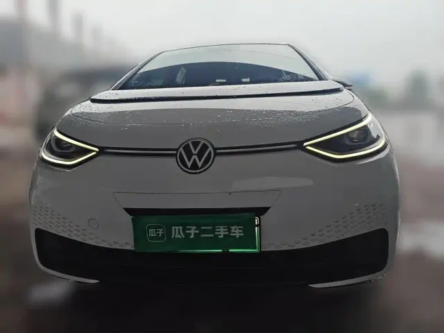 Volkswagen ID.3 — Фото автомобиля 2