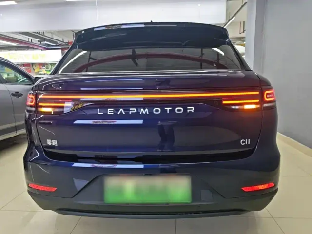 Leapmotor C11 — Фото автомобиля 5