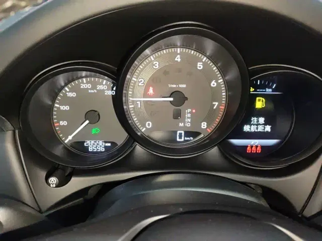 Porsche Macan — Фото автомобиля 11
