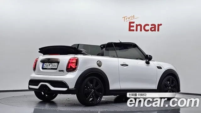 Mini Cooper Convertible — Фото автомобиля 2