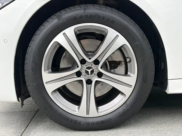 Mercedes-Benz C-Class — Фото автомобиля 13