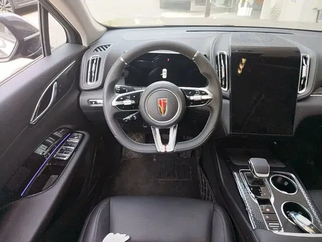 Hongqi HS3 PHEV — Фото автомобиля 10
