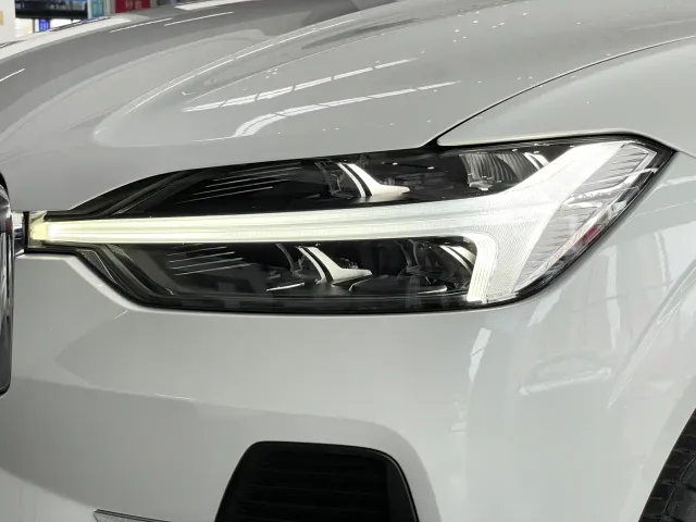 Volvo XC60 — Фото автомобиля 28
