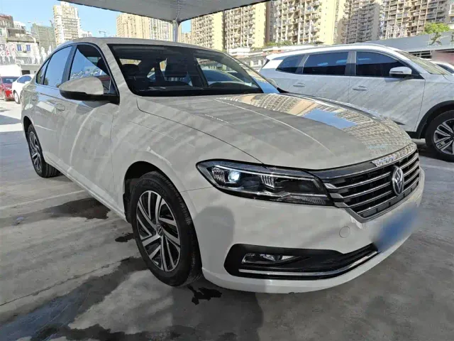 Volkswagen Lavida — Фото автомобиля 3