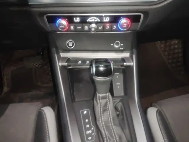 Audi Q3 — Фото автомобиля 13