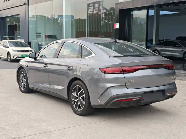 BYD Qin L — Фото автомобиля 11