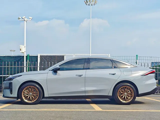 Geely Galaxy L6 — Фото автомобиля 5