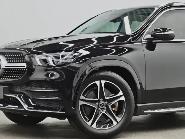 Mercedes-Benz GLE-Class — Фото автомобиля 25