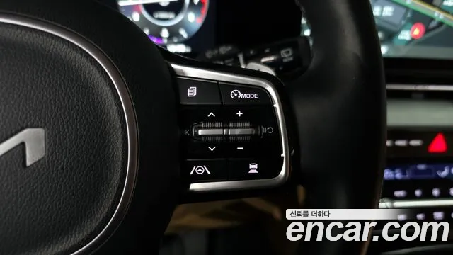 Kia Canival Carnival 4 поколение Бензин 9 мест Signature — Фото автомобиля 16