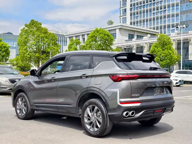 Geely Binyue — Фото автомобиля 6