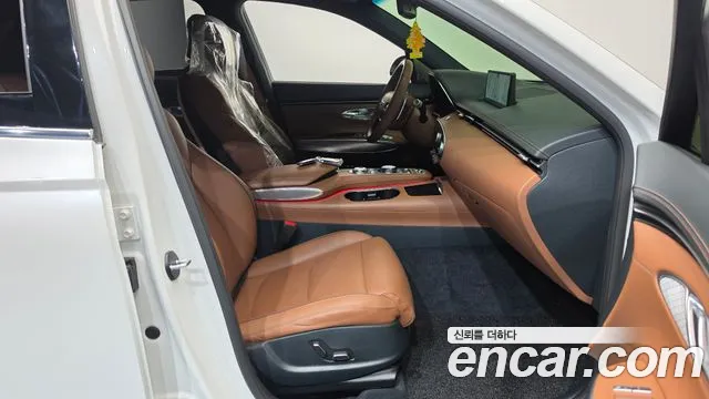 Genesis GV70 — Фото автомобиля 25