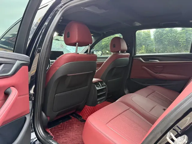 BMW 5 Series — Фото автомобиля 7
