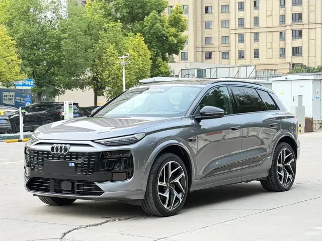 Фотография автомобиля — Audi Q6L e-tron