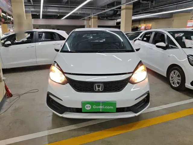 Honda Fit — Фото автомобиля 2