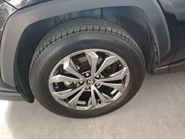 Toyota RAV4 — Фото автомобиля 24