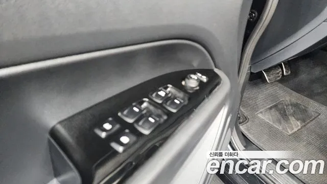 KG_Mobility_Ssangyong Rexton Новый Rexton Sport Khan Дизель 2.2 4WD — Фото автомобиля 30