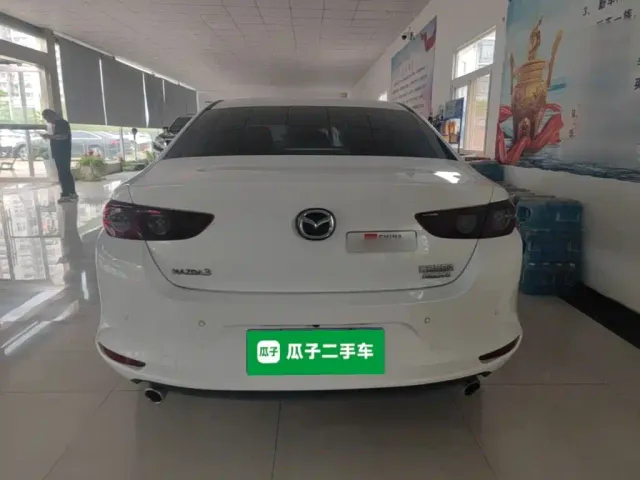 Mazda Axela — Фото автомобиля 3