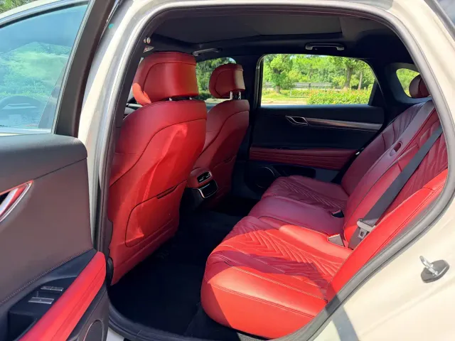 Genesis G80 — Фото автомобиля 7