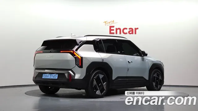 Kia EV3 — Фото автомобиля 2