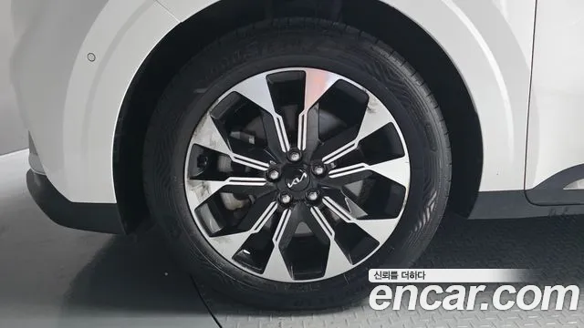 Kia Carnival 4th Gen — Фото автомобиля 5