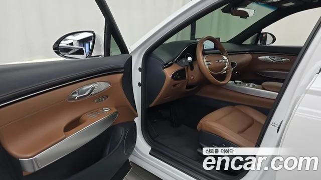 Genesis GV70 — Фото автомобиля 15