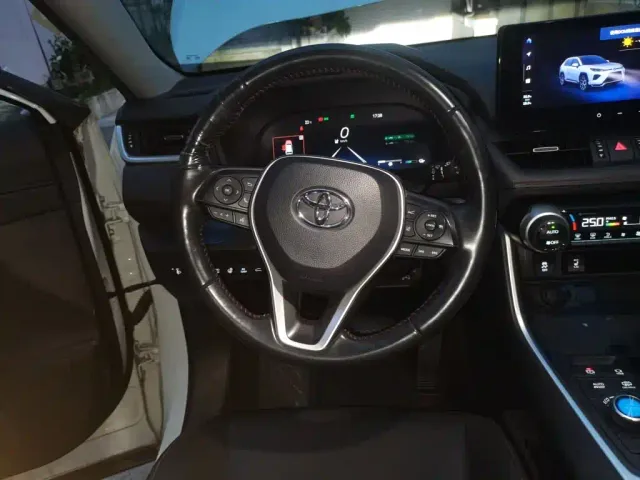 Toyota Wildlander — Фото автомобиля 6