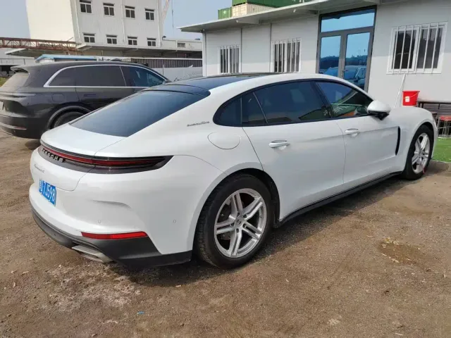 Porsche Panamera — Фото автомобиля 7