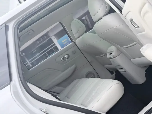 Leapmotor Leapmotor B10 2025 510 Joy Edition — Фото автомобиля 11