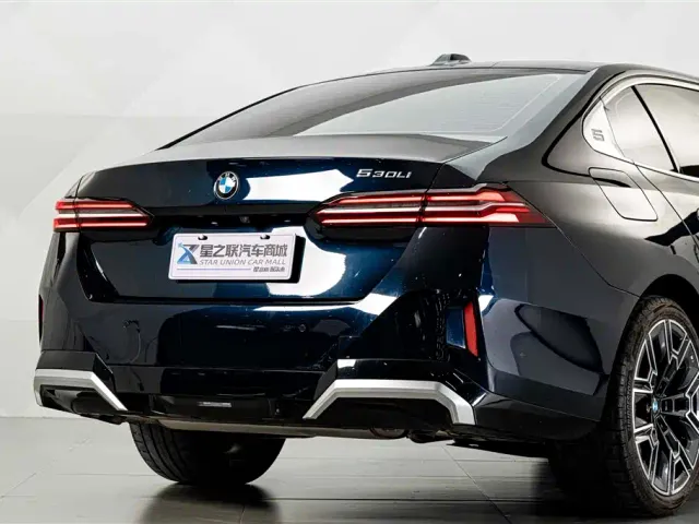 BMW 5 Series — Фото автомобиля 7