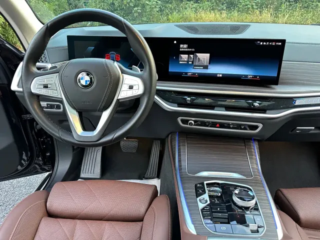 BMW X7 — Фото автомобиля 12