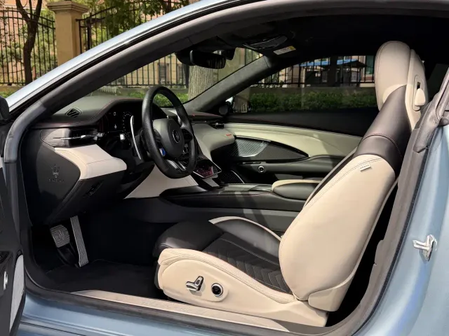 Maserati GranTurismo — Фото автомобиля 6