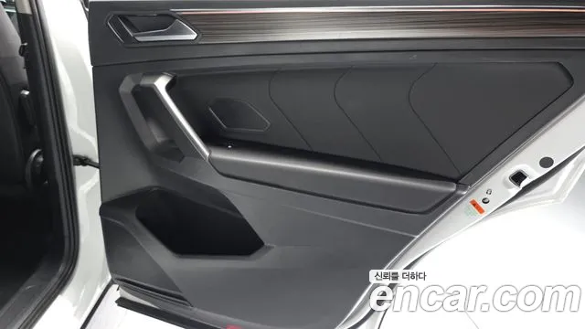 Volkswagen Tiguan — Фото автомобиля 25