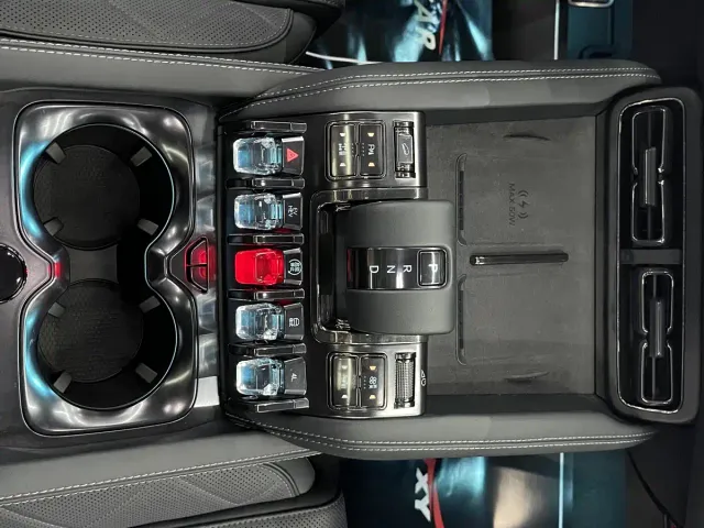 BYD FangChengBao Leopard 5 — Фото автомобиля 14