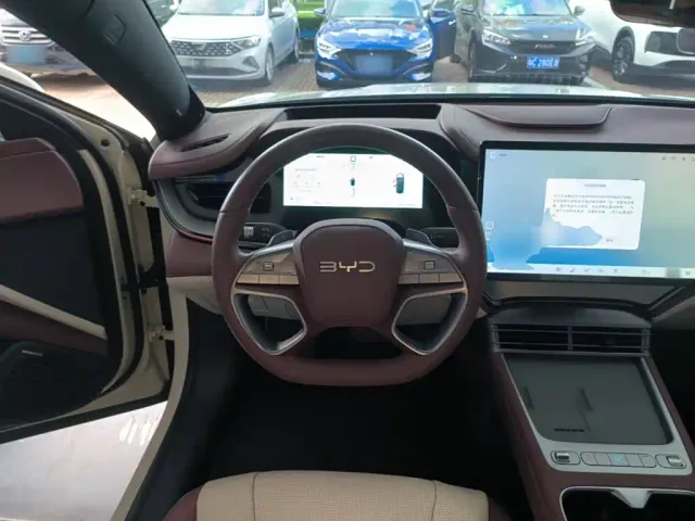 BYD Seal 07 DM-i — Фото автомобиля 10