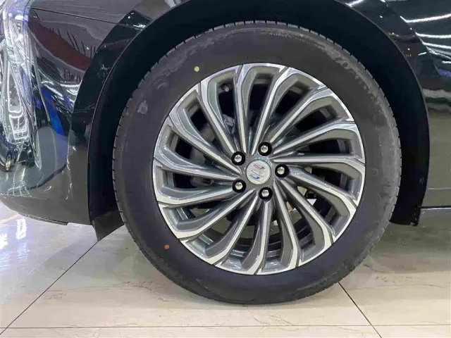 Buick LaCrosse — Фото автомобиля 5