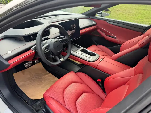 Xiaomi SU7 — Фото автомобиля 6