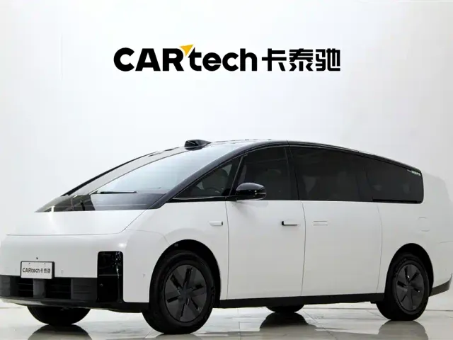 Li Auto MEGA — Фото автомобиля 13