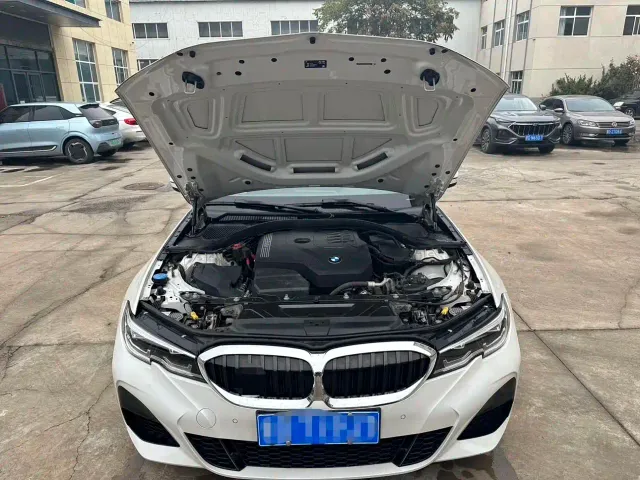 BMW 3 Series — Фото автомобиля 16
