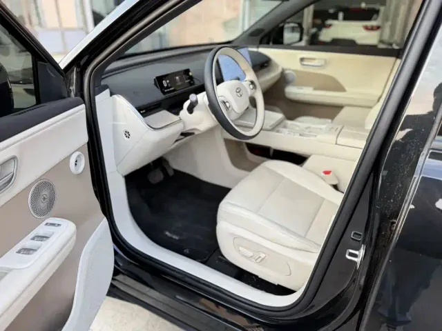 Toyota BoZhi 3X — Фото автомобиля 9