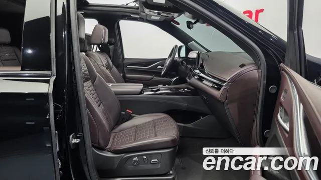 Cadillac Escalade 5th Gen — Фото автомобиля 12