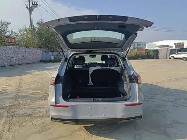 Geely Galaxy E5 — Фото автомобиля 18