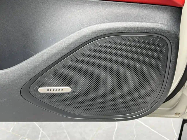 Xiaomi SU7 — Фото автомобиля 13