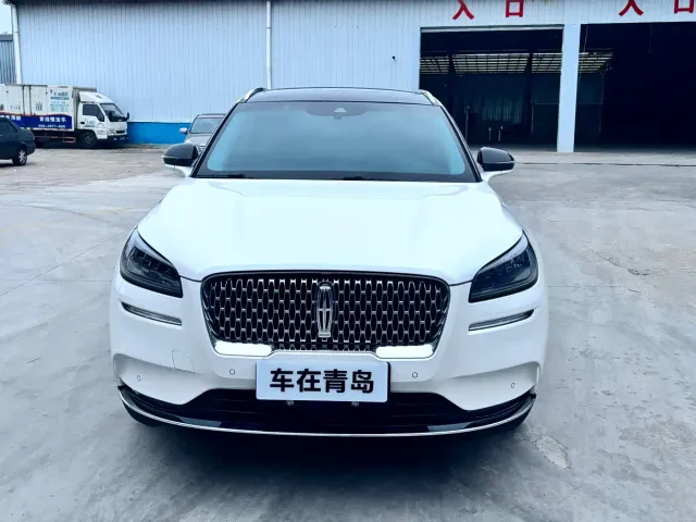 Lincoln Corsair — Фото автомобиля 3