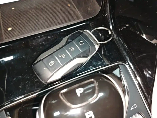 BYD Song PLUS PHEV 2021 EV Premium Model — Фото автомобиля 8
