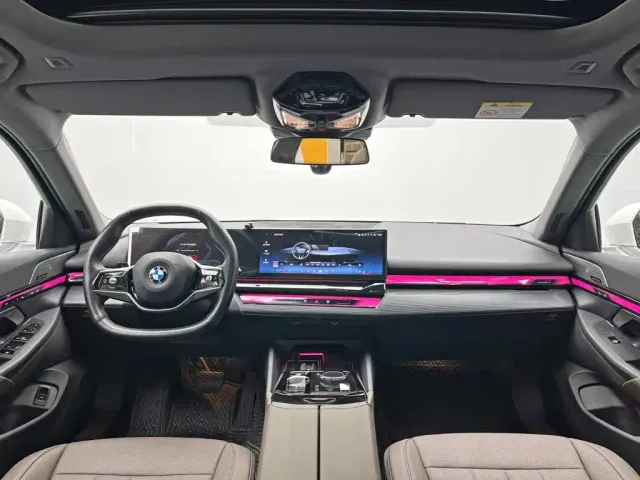 BMW 5 Series — Фото автомобиля 20