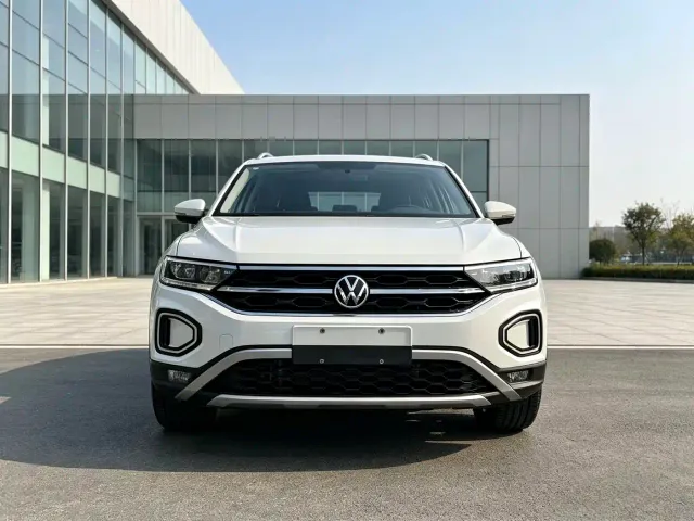 Volkswagen T-Roc — Фото автомобиля 5