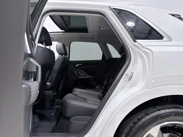 Audi Q3 — Фото автомобиля 10